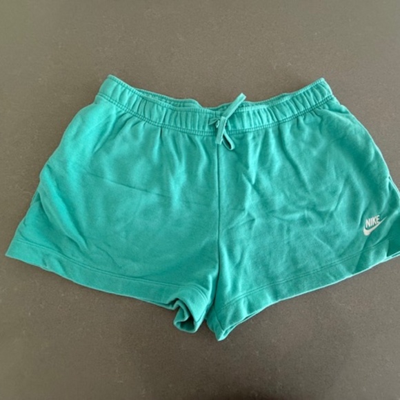 Nike Women's Sportswear Club Fleece Shorts XL 3.5'  Aqua-Washed, never worn - Picture 1 of 7